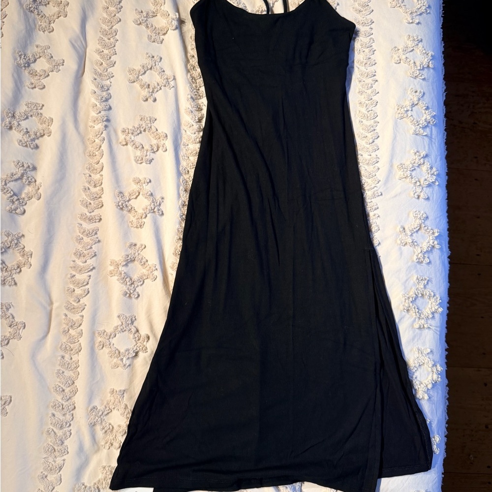 HALARA Classic Black Maxi Dress